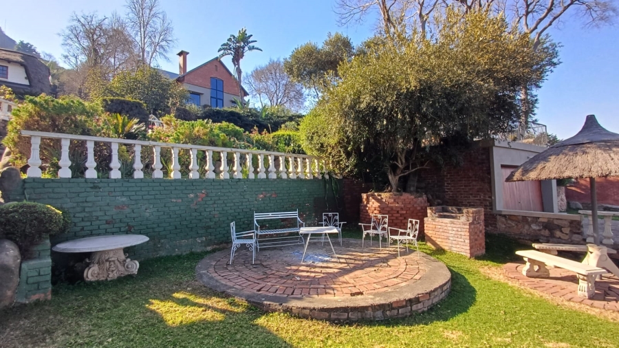 6 Bedroom Property for Sale in Kosmos North West
